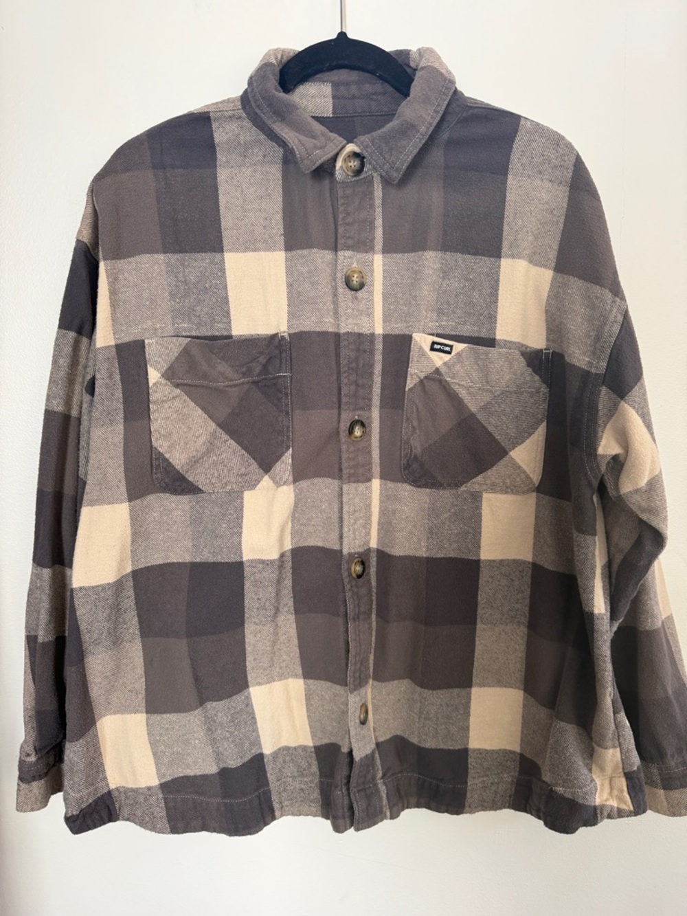 Rip Curl Women’s Plaid Button-Down Shirt Jacket flannel in Gray and Cream
